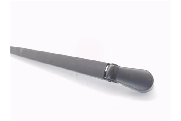 Recambio de brazo limpiaparabrisas delantero derecho para peugeot 1007 1.4 dolce referencia OEM IAM 9646460180  