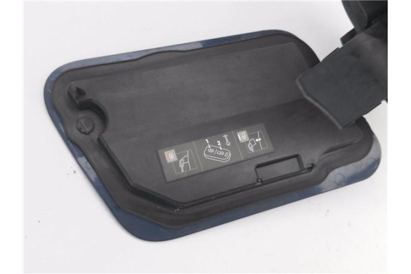 Recambio de tapa exterior combustible para peugeot 3008 1.6 pure tech referencia OEM IAM 9823707680  
