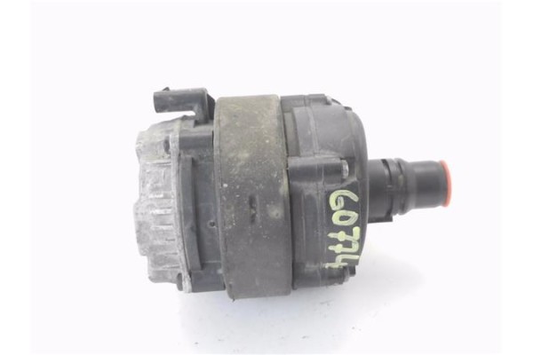 Recambio de bomba de agua para peugeot 3008 1.6 pure tech referencia OEM IAM 0392024018  