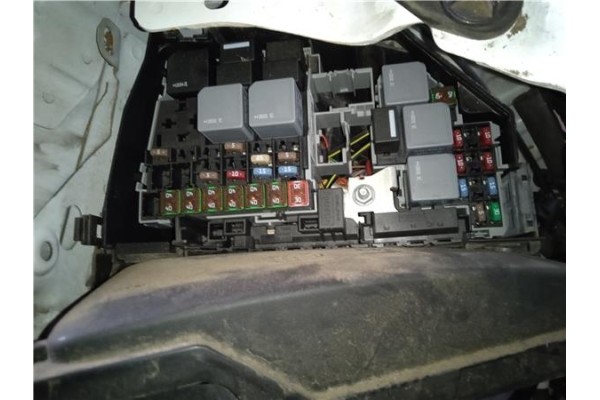 Recambio de caja fusibles/rele para land rover discovery sport 2.0 basis fwd referencia OEM IAM LR041091  