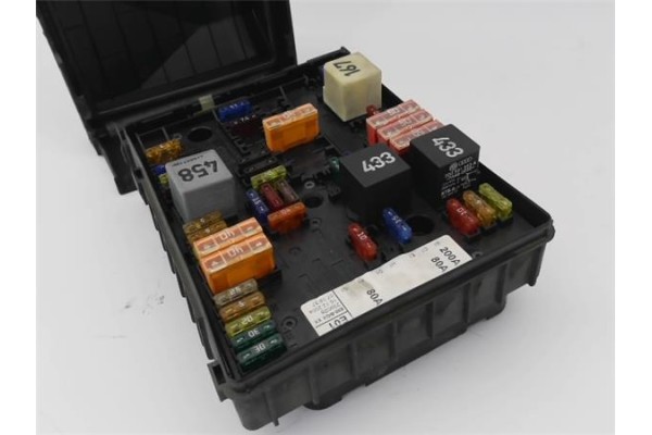 Recambio de caja fusibles/rele para volkswagen golf v (1k1) 1.6 referencia OEM IAM   
