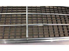 Recambio de rejilla capo para mercedes-benz clase c (bm 202) berlina 2.8 280 (202.028) referencia OEM IAM 2028880023  A202888002