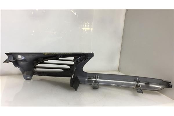 Recambio de rejilla capo para renault megane i (ba0/1_) 1.9 d eco (b/sa0u, ba0a) referencia OEM IAM 7700834201  