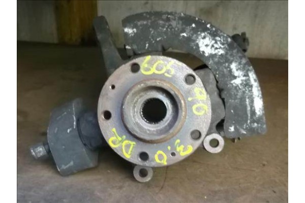Recambio de mangueta delantero derecha para peugeot 605 3.0 referencia OEM IAM   