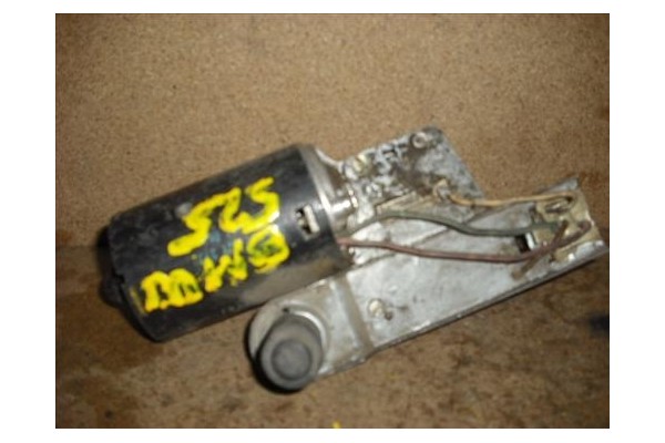 Recambio de motor limpiaparabrisas delantero para bmw serie 5 berlina (e34) 2.5 525i (125kw) referencia OEM IAM  0 390 241 083 