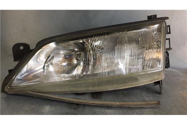 Recambio de faro delantero izquierdo para opel vectra b berlina (1995) 1.8 i 16v referencia OEM IAM   