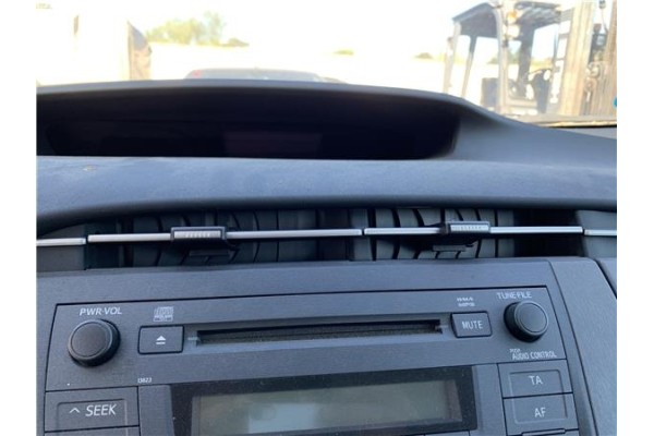 Recambio de rejilla entrada de aire para toyota prius (zvw30) 1.8 hybrid referencia OEM IAM 5567047070  