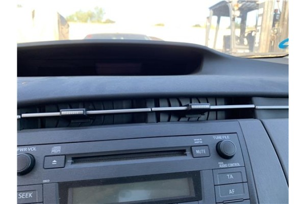 Recambio de rejilla entrada de aire para toyota prius (zvw30) 1.8 hybrid referencia OEM IAM 5567047070  