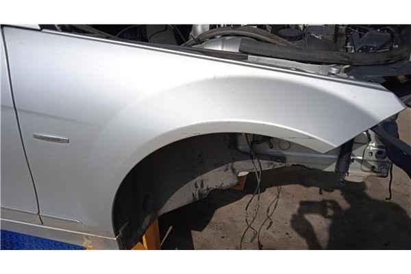 Recambio de aleta delantero derecha para mercedes-benz clase c (bm 204) berlina 3.0 c 280 (204.054) referencia OEM IAM A20488014