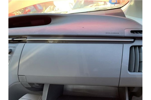 Recambio de tapa derecha salpicadero para toyota prius (zvw30) 1.8 hybrid referencia OEM IAM 5551147040B0  