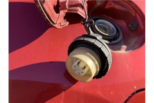 Recambio de tapon combustible para toyota prius (zvw30) 1.8 hybrid referencia OEM IAM 7730052030  