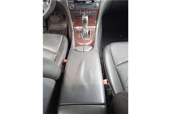 Recambio de embellecedor consola central para mercedes-benz clase e (bm 211) berlina 3.0 e 320 cdi (211.022) referencia OEM IAM 