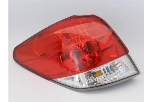 Recambio de piloto trasero izquierdo para subaru legacy v 2.0 d referencia OEM IAM   