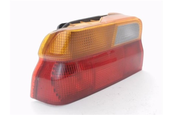 Recambio de piloto trasero izquierdo para ford orion 1.8 ghia referencia OEM IAM 91AG13A603 1052429 