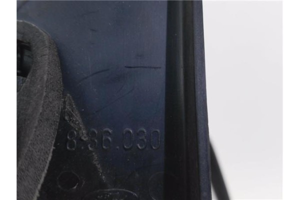 Recambio de retrovisor derecho para ford orion 1.8 ghia referencia OEM IAM E201813 836030 