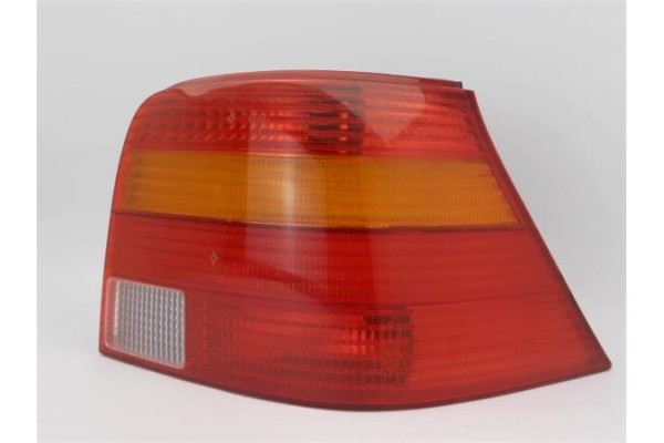 Recambio de piloto trasero derecho para volkswagen golf iv berlina (1j1) 1.6 16v referencia OEM IAM   