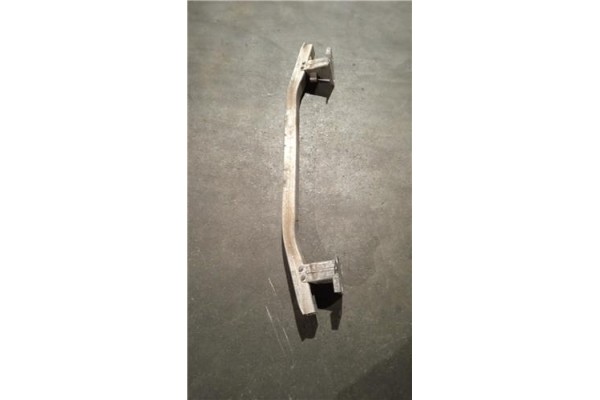 Recambio de refuerzo paragolpes para renault clio iii 1.5 dci (c/br1g) referencia OEM IAM 8200834849  