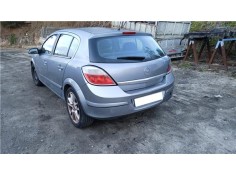 opel astra h berlina del año 2004