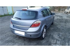 opel astra h berlina del año 2004