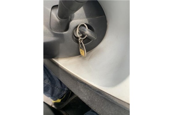 Recambio de clausor para renault twizy eléctrico urban referencia OEM IAM 285913092R  