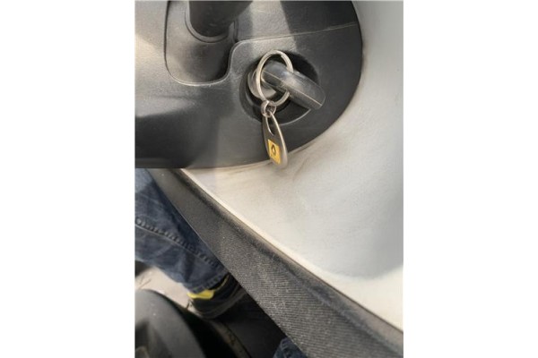 Recambio de clausor para renault twizy eléctrico urban referencia OEM IAM 285913092R  