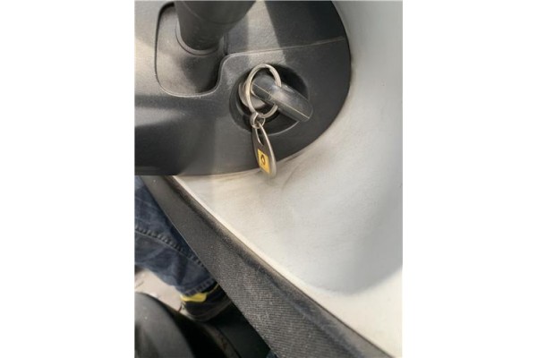 Recambio de clausor para renault twizy eléctrico urban referencia OEM IAM 285913092R  