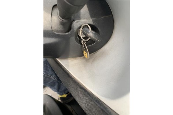 Recambio de clausor para renault twizy eléctrico urban referencia OEM IAM 285913092R  