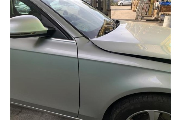 Recambio de aleta delantero derecha para audi a4 avant (8k5) 2.0 básico referencia OEM IAM 8K0821106A  