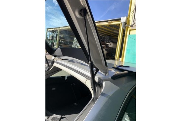 Recambio de amortiguador porton para audi a4 avant (8k5) 2.0 básico referencia OEM IAM 8K9827552C 8K982755201S 