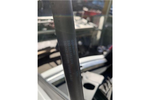 Recambio de amortiguador porton para audi a4 avant (8k5) 2.0 básico referencia OEM IAM 8K9827552C 8K982755201S 