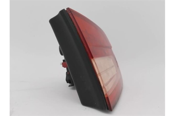 Recambio de piloto interior izquierdo para citroen c5 berlina 2.0 audace referencia OEM IAM   