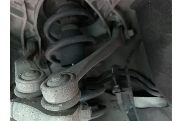 Recambio de brazo superior delantero dcho para audi a4 avant (8k5) 2.0 básico referencia OEM IAM 8K0407506A  