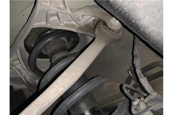 Recambio de brazo superior delantero dcho para audi a4 avant (8k5) 2.0 básico referencia OEM IAM 8K0407506A  