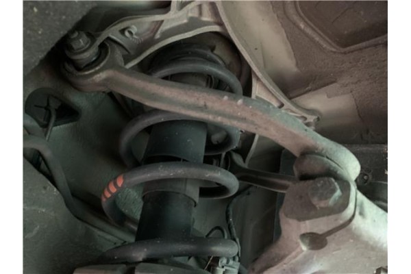 Recambio de brazo superior delantero dcho para audi a4 avant (8k5) 2.0 básico referencia OEM IAM 8K0407510A  