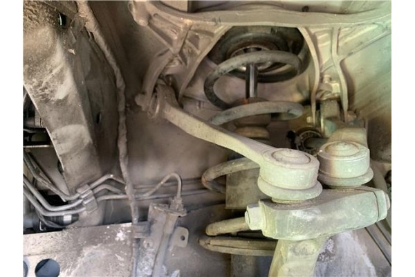Recambio de brazo superior delantero izquierdo para audi a4 avant (8k5) 2.0 básico referencia OEM IAM 8K0407505A  