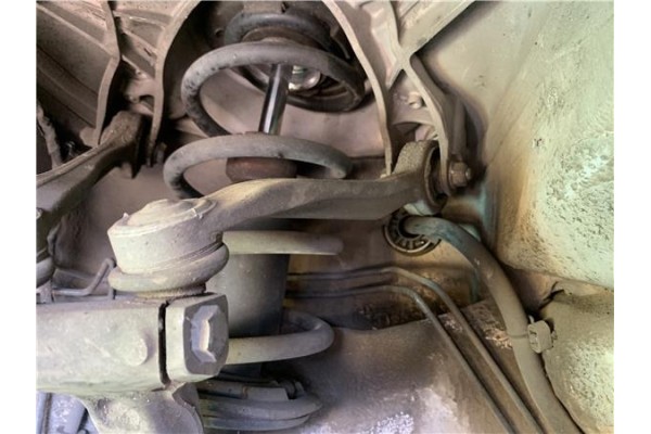 Recambio de brazo superior delantero izquierdo para audi a4 avant (8k5) 2.0 básico referencia OEM IAM 8K0407509A  