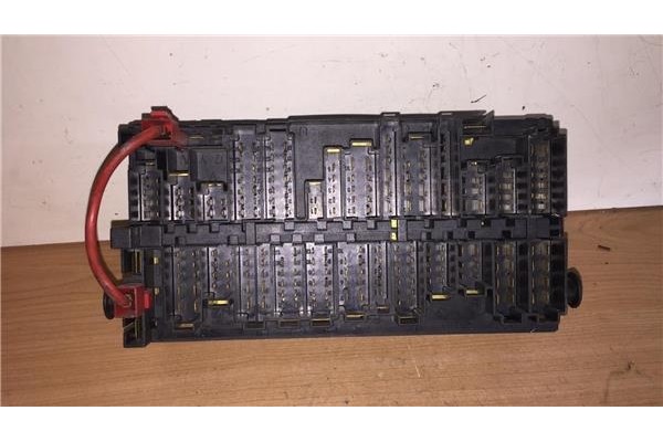 Recambio de caja fusibles/rele para volkswagen golf ii (191/193)(1983 ) 1.8 gti referencia OEM IAM  0632507 