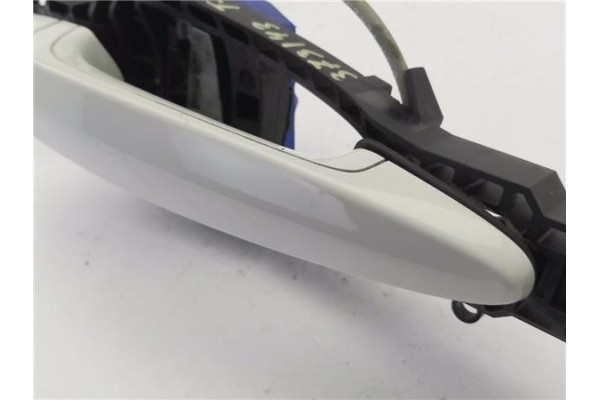Recambio de maneta exterior trasero derecha para bmw serie 1 berlina 5p (f20) 2.0 116d referencia OEM IAM 51217242568 5122732164