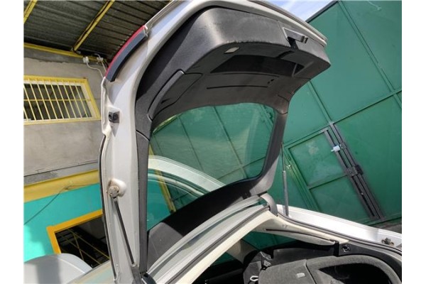 Recambio de porton trasero para audi a4 avant (8k5) 2.0 básico referencia OEM IAM 8K9827023  