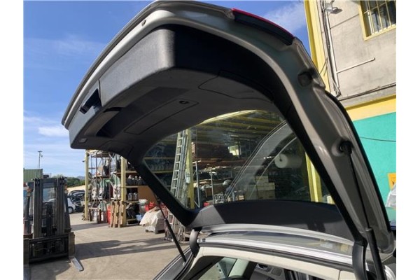 Recambio de porton trasero para audi a4 avant (8k5) 2.0 básico referencia OEM IAM 8K9827023  