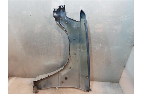 Recambio de aleta delantero derecha para mitsubishi pajero 2.8 td referencia OEM IAM MB835528  