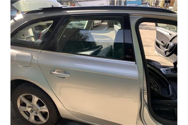 Recambio de puerta trasero derecha para audi a4 avant (8k5) 2.0 básico referencia OEM IAM 8K9833052D  