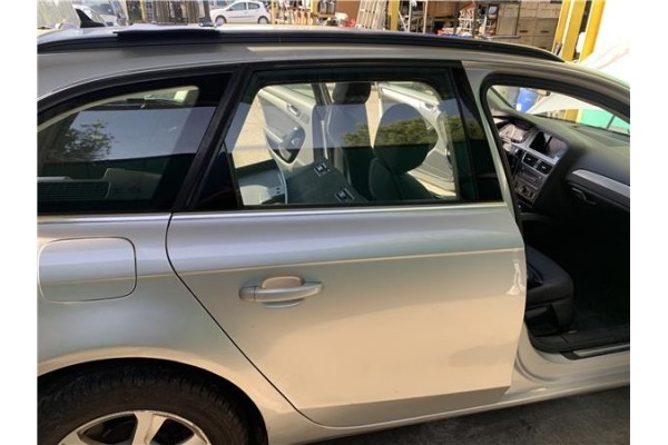 Recambio de puerta trasero derecha para audi a4 avant (8k5) 2.0 básico referencia OEM IAM 8K9833052D  