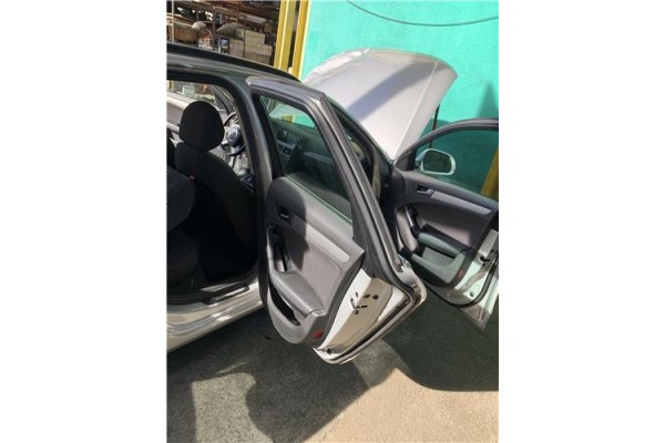 Recambio de puerta trasero derecha para audi a4 avant (8k5) 2.0 básico referencia OEM IAM 8K9833052D  