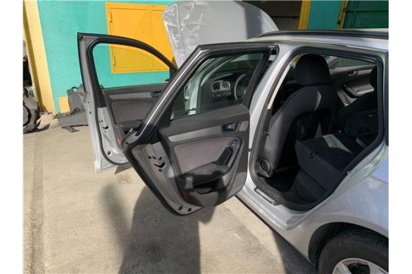 Recambio de puerta trasero izquierda para audi a4 avant (8k5) 2.0 básico referencia OEM IAM 8K9833051D  