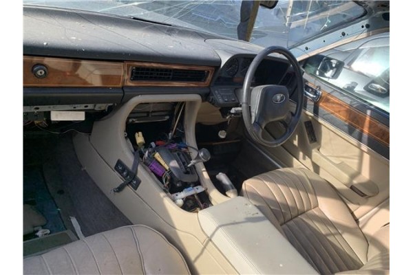 jaguar xj6/12 del año 1987