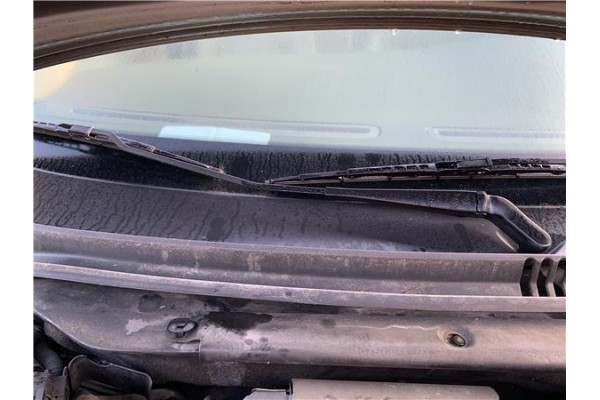 Recambio de brazo limpiaparabrisas delantero derecho para jaguar x-type 2.0 d executive referencia OEM IAM C2S1704  