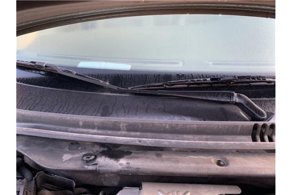 Recambio de brazo limpiaparabrisas delantero derecho para jaguar x-type 2.0 d executive referencia OEM IAM C2S1704  