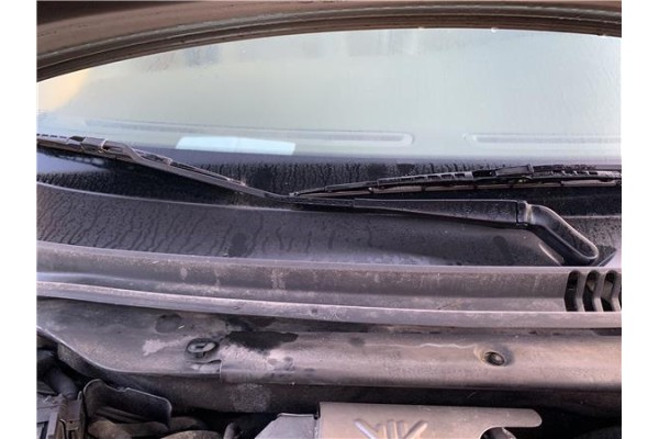 Recambio de brazo limpiaparabrisas delantero derecho para jaguar x-type 2.0 d executive referencia OEM IAM C2S1704  
