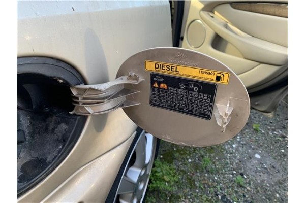 Recambio de tapa exterior combustible para jaguar x-type 2.0 d executive referencia OEM IAM 1X43405A26AH C2S33462 